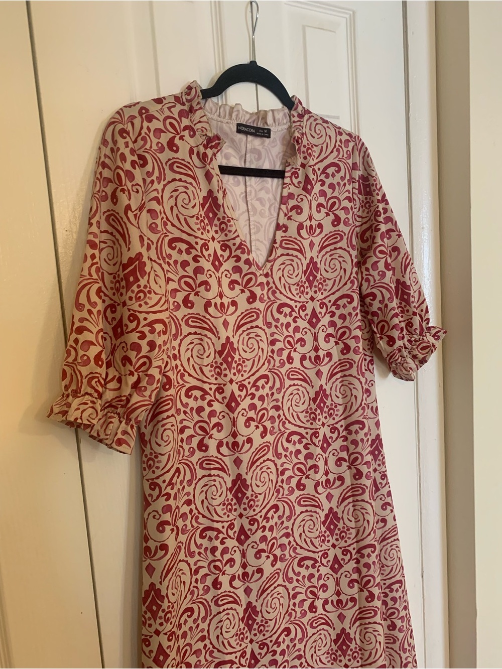 Noracora long dress with Rose-Pink Paisley Motif